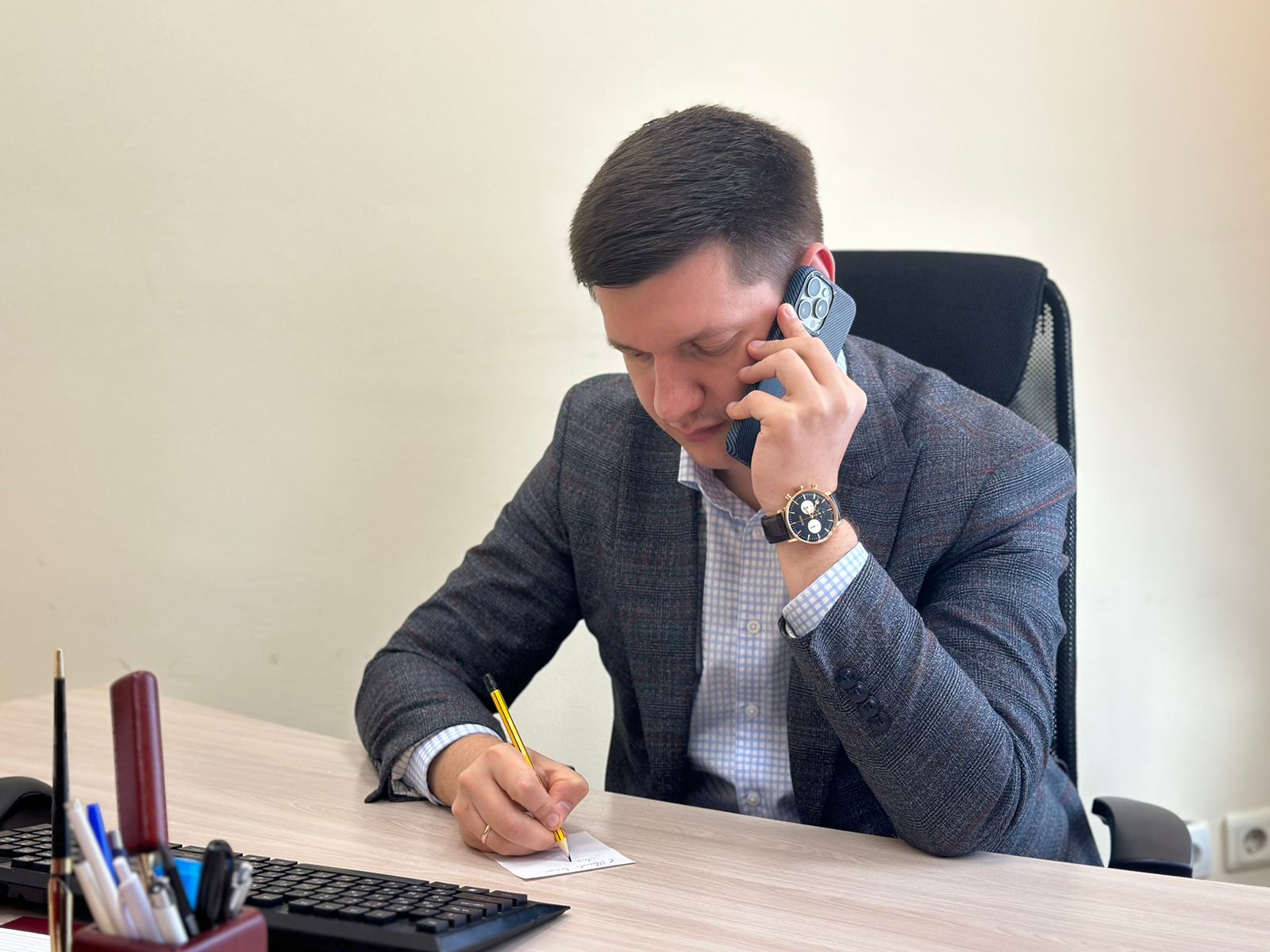 Заместитель председателя Саратовской городской Думы Александр Бондаренко провел прием граждан для жителей Ленинского района 